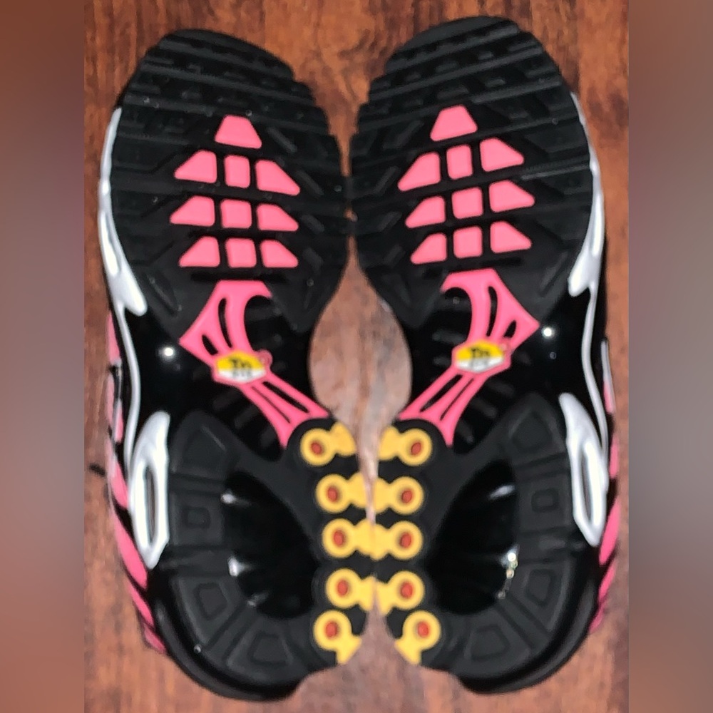 Nike - Picture 11 of 11
